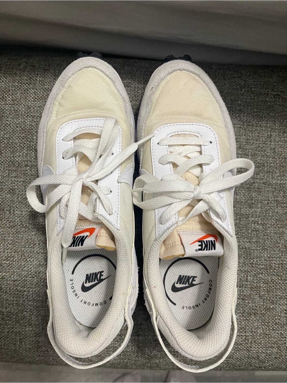 Nike Men’s Cream & White Classic Trainer Sneakers